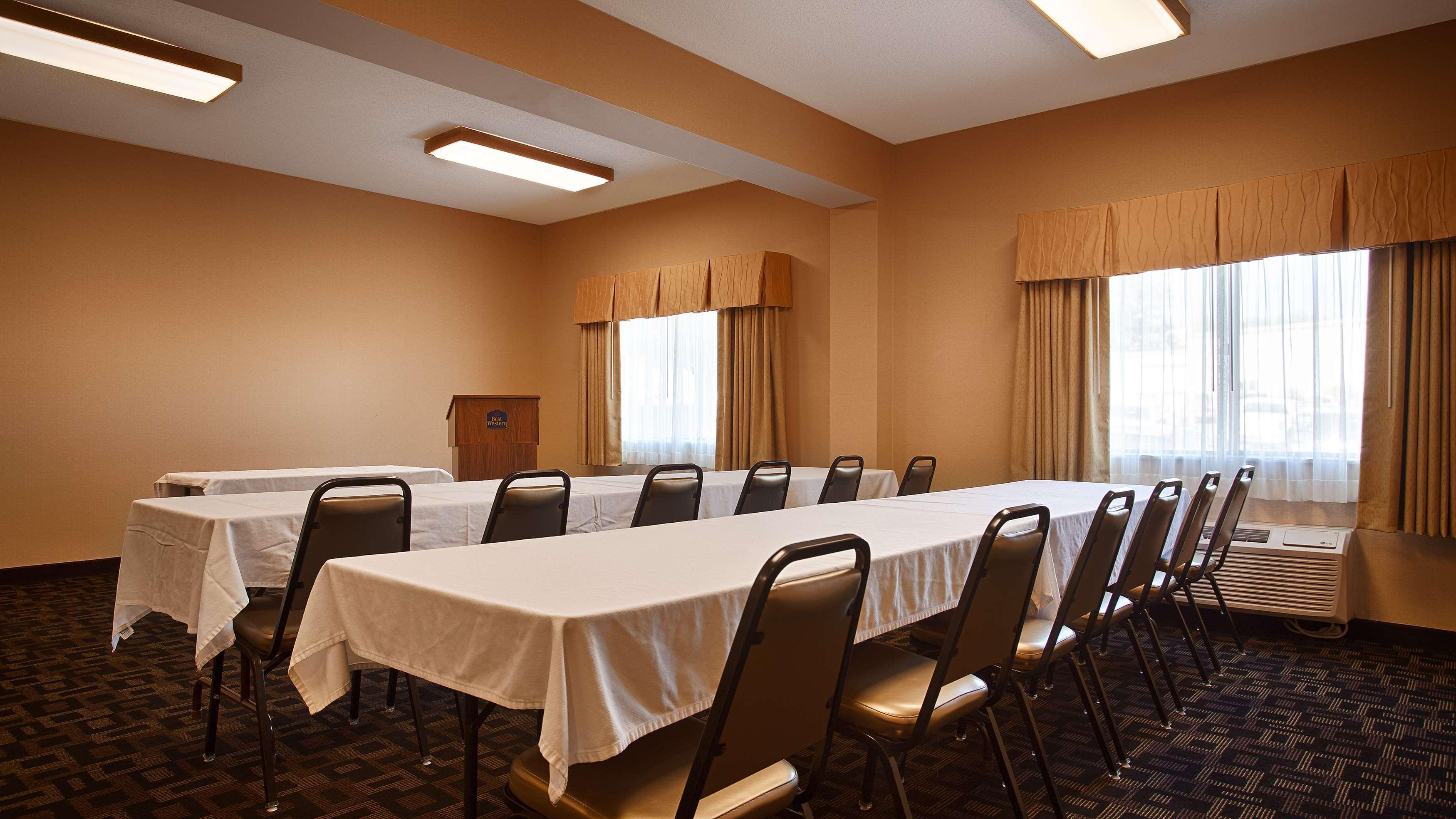 Best Western Plus Executive Inn St. Marys Екстер'єр фото