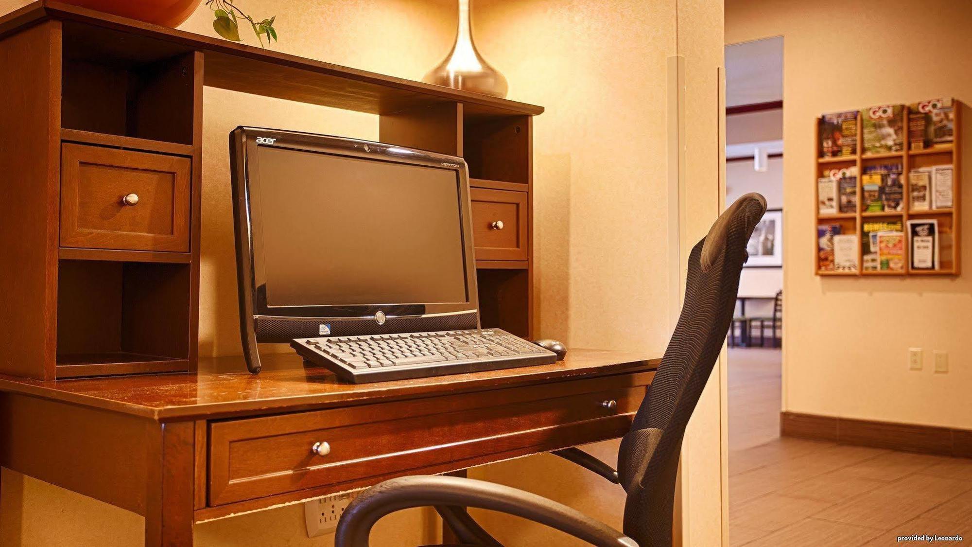 Best Western Plus Executive Inn St. Marys Екстер'єр фото